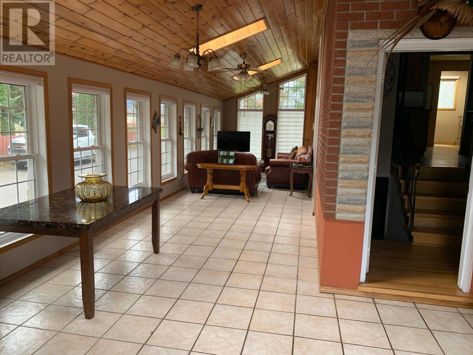 1325 Rosslyn Road, Thunder Bay, Ontario  P7E 6E1 - Photo 5 - TB253388