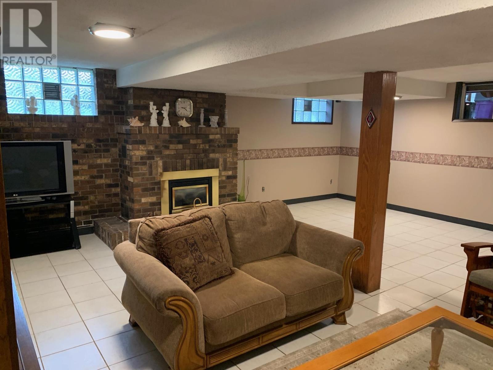 1325 Rosslyn Road, Thunder Bay, Ontario  P7E 6E1 - Photo 23 - TB253388