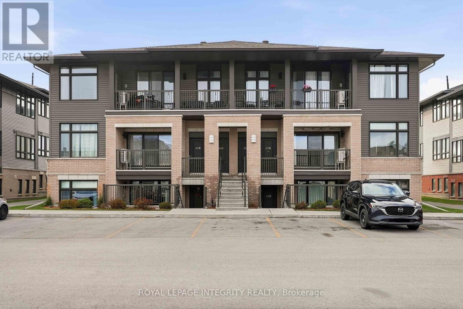 E - 40 JAGUAR PRIVATE, Ottawa, Ontario