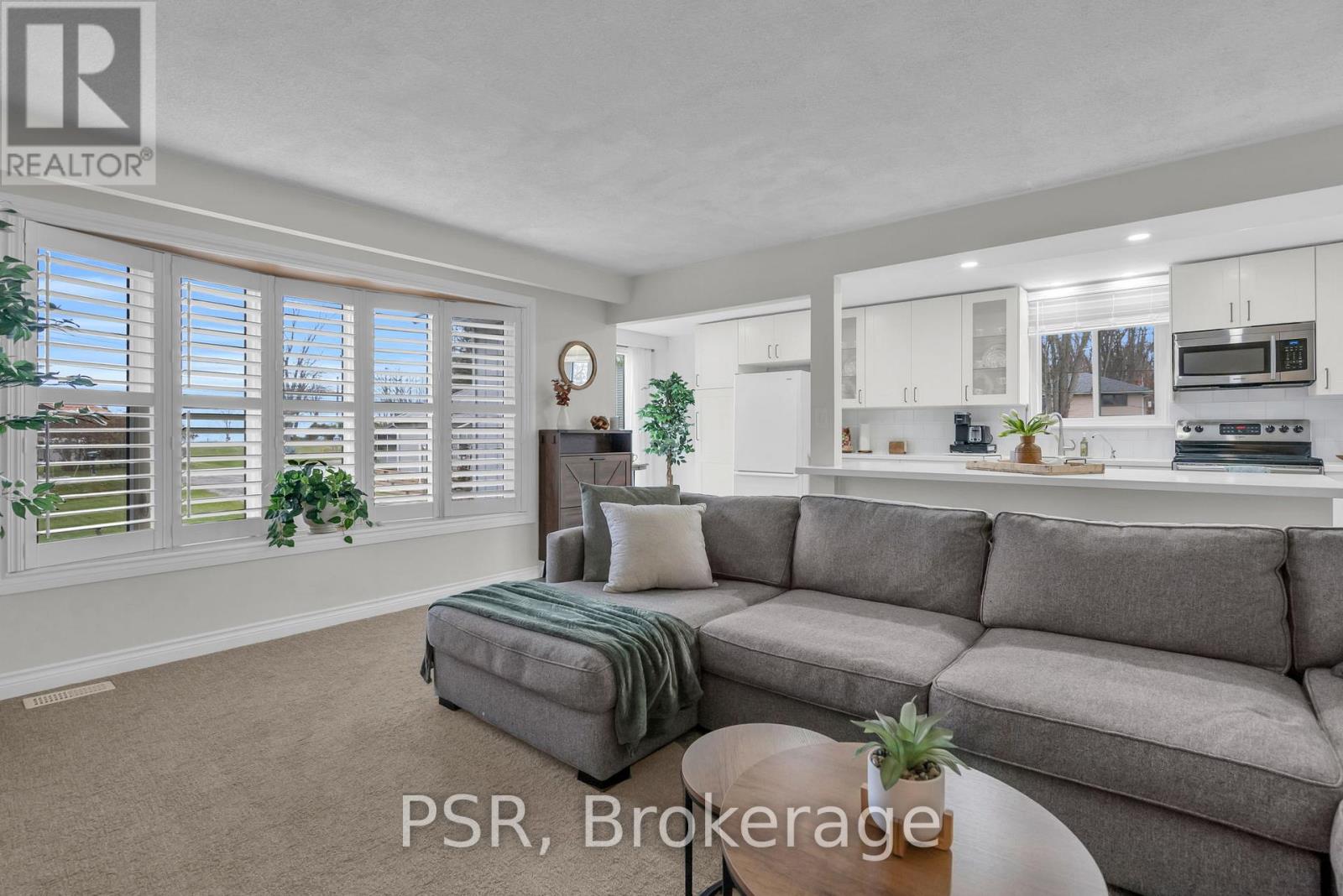 7 Water Fringe Drive, Georgina, Ontario  L0E 1N0 - Photo 15 - N12633430