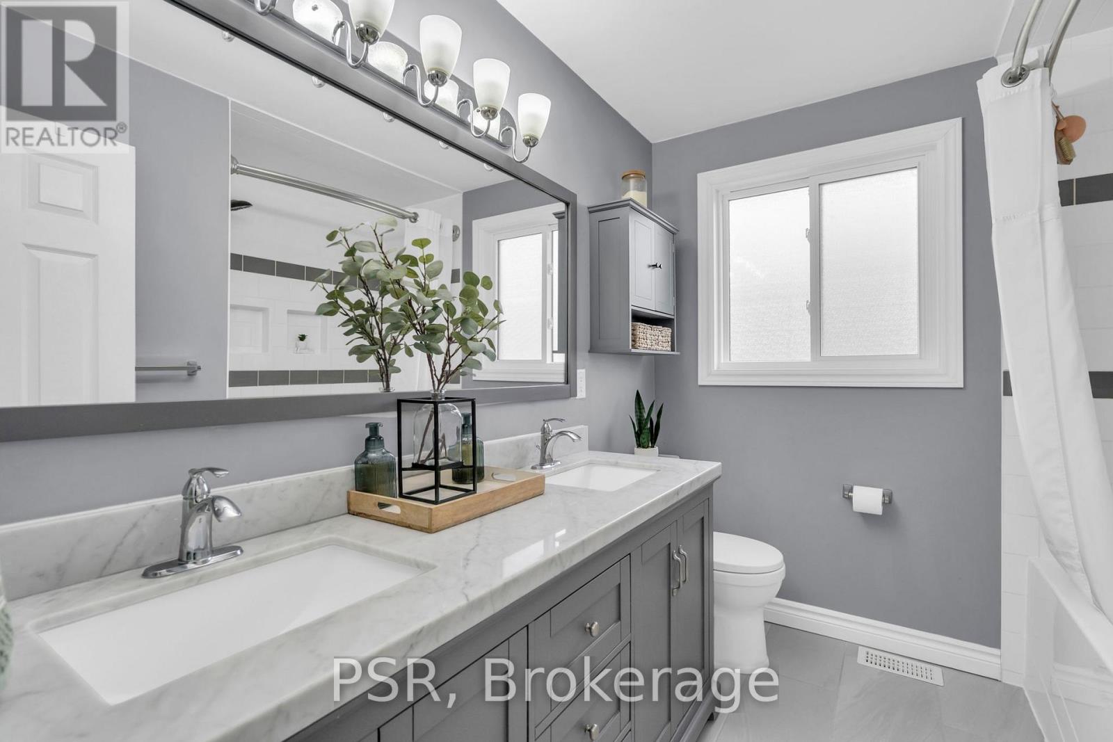 7 Water Fringe Drive, Georgina, Ontario  L0E 1N0 - Photo 22 - N12633430