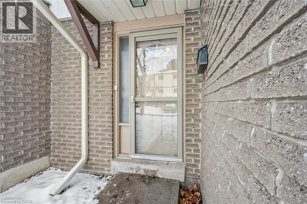 51 Paulander Drive Unit# 31, Kitchener, Ontario  N2M 5E5 - Photo 2 - 40793013