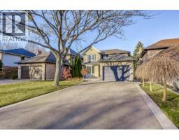 149 CHARTERHOUSE Crescent, Ancaster, Ontario