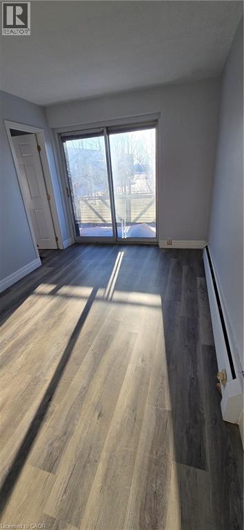 443 Hazel Street, Waterloo, Ontario N2L 3P7 - Photo 3 - 40792874