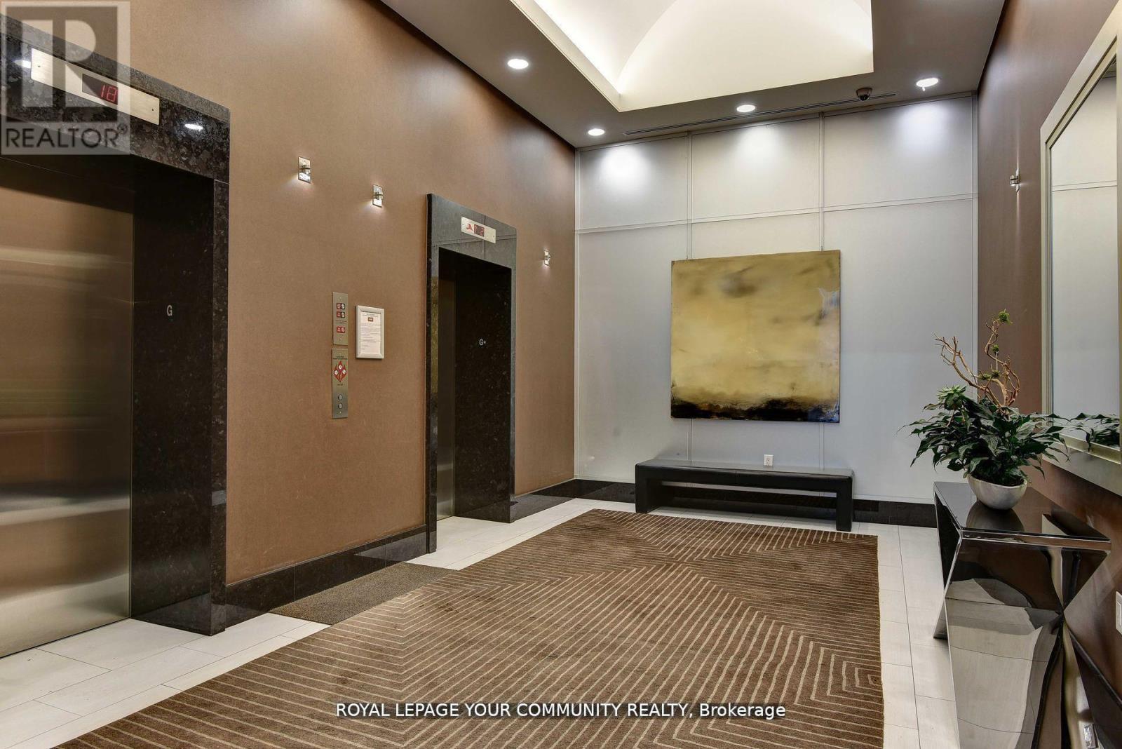 Ph 35 - 21 Balmuto Street, Toronto, Ontario  M4Y 1W4 - Photo 4 - C12633364