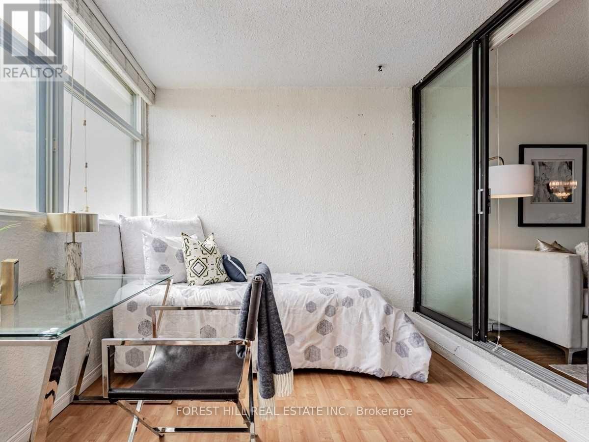 2004 - 100 Antibes Drive, Toronto, Ontario  M2R 3N1 - Photo 15 - C12633408