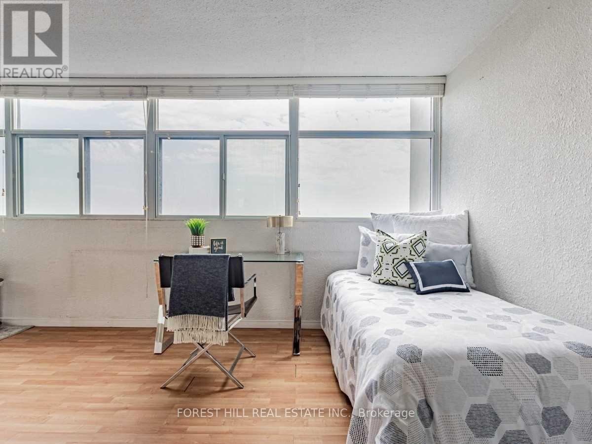 2004 - 100 Antibes Drive, Toronto, Ontario  M2R 3N1 - Photo 17 - C12633408