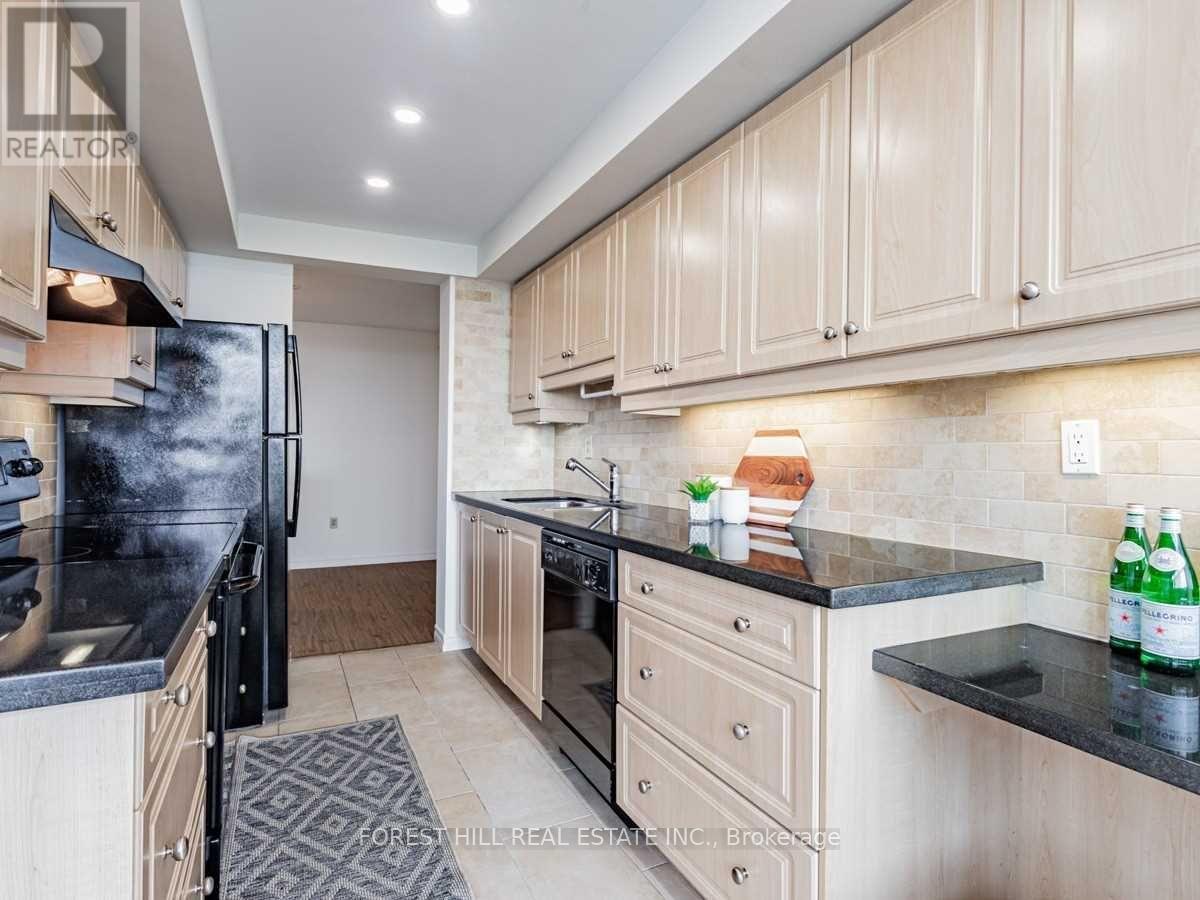 2004 - 100 Antibes Drive, Toronto, Ontario  M2R 3N1 - Photo 19 - C12633408