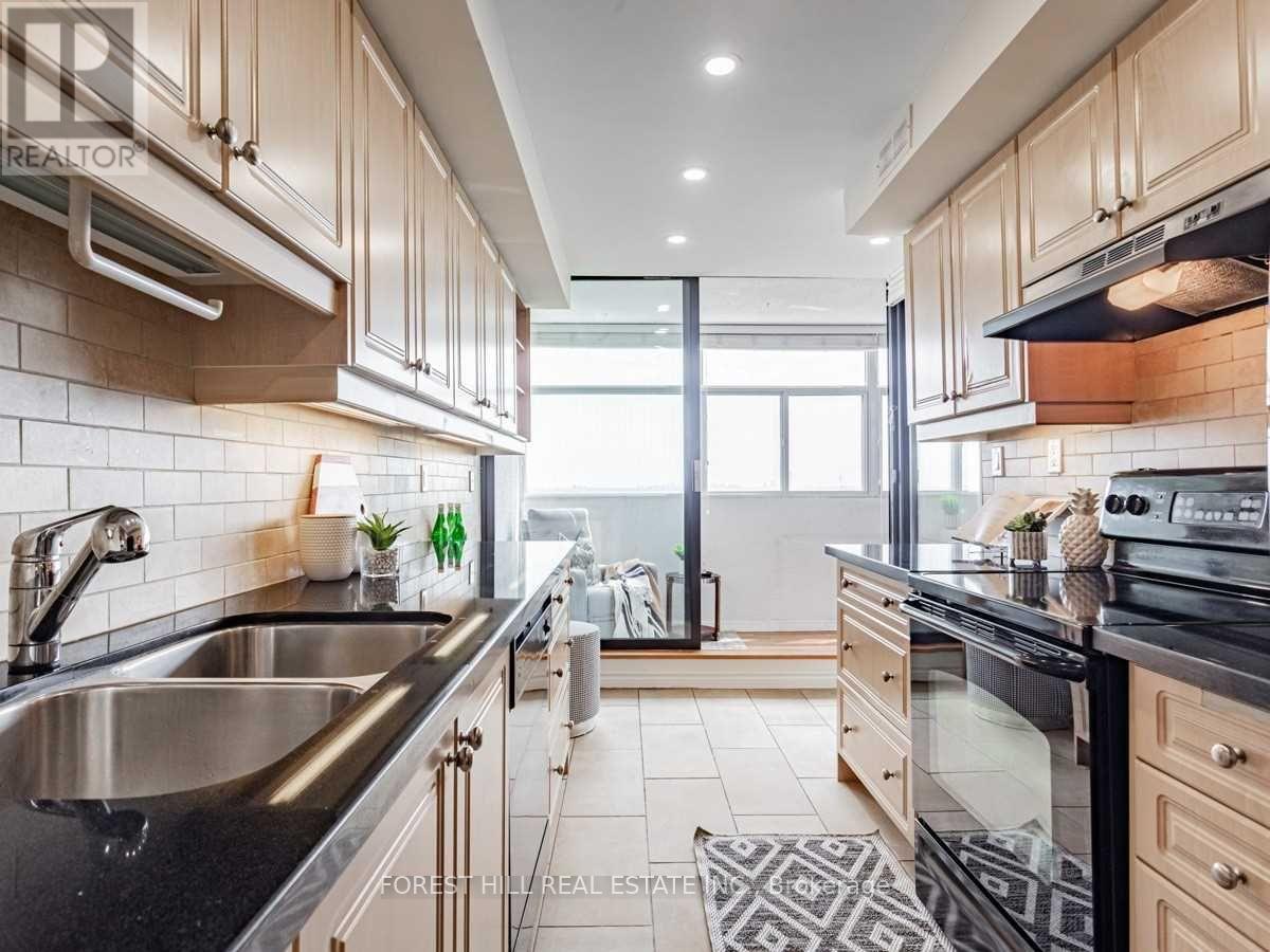 2004 - 100 Antibes Drive, Toronto, Ontario  M2R 3N1 - Photo 22 - C12633408