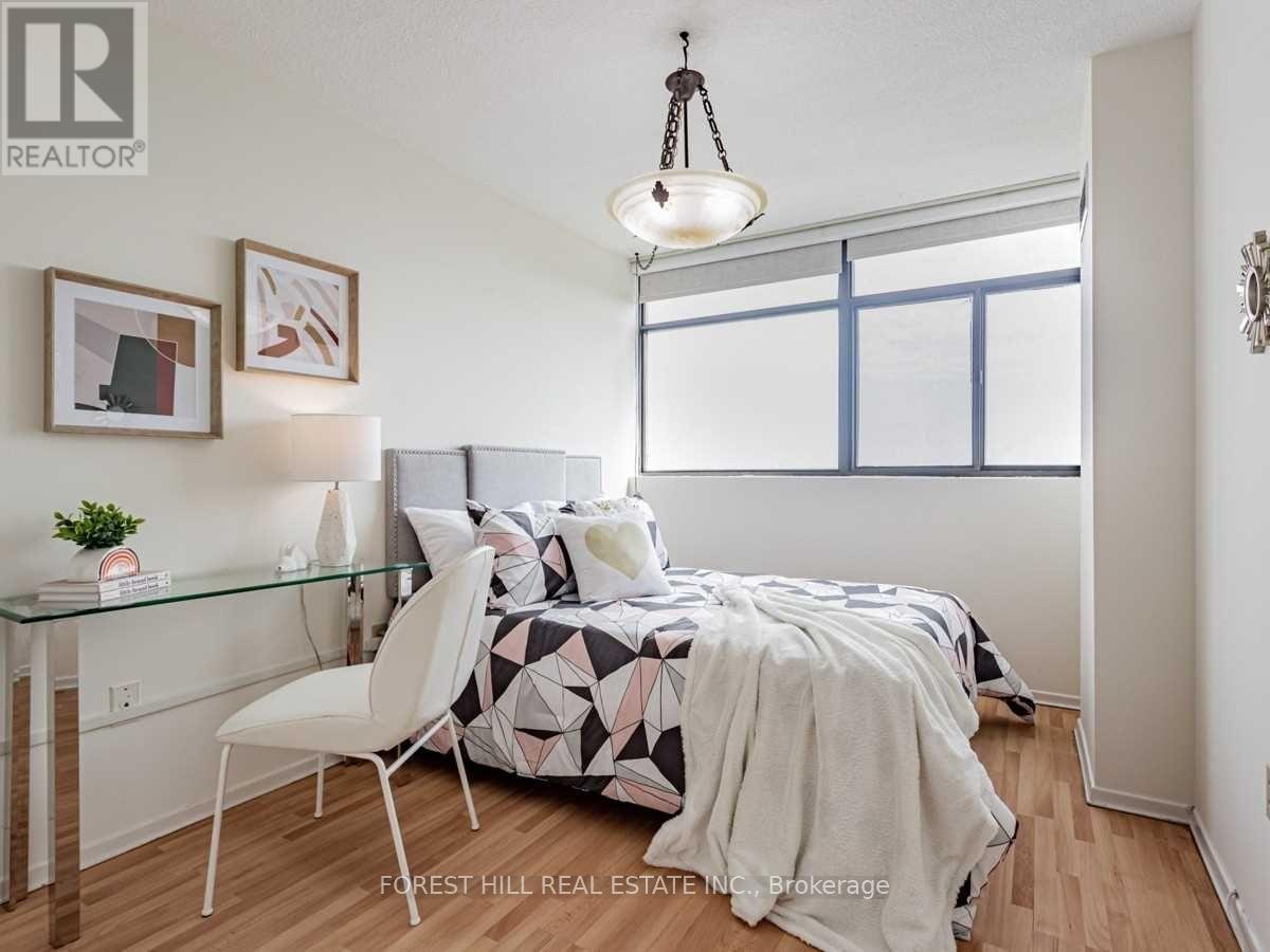 2004 - 100 Antibes Drive, Toronto, Ontario  M2R 3N1 - Photo 23 - C12633408