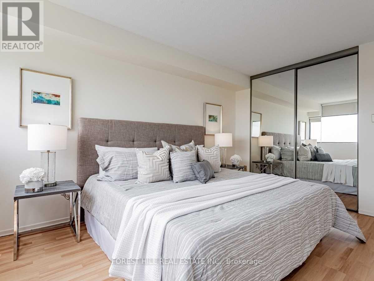 2004 - 100 Antibes Drive, Toronto, Ontario  M2R 3N1 - Photo 25 - C12633408