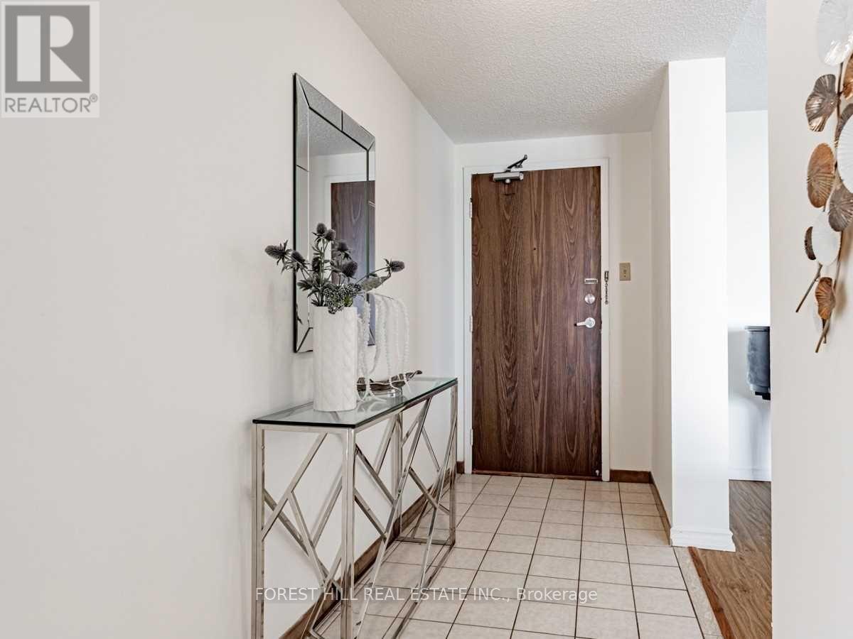 2004 - 100 Antibes Drive, Toronto, Ontario  M2R 3N1 - Photo 4 - C12633408