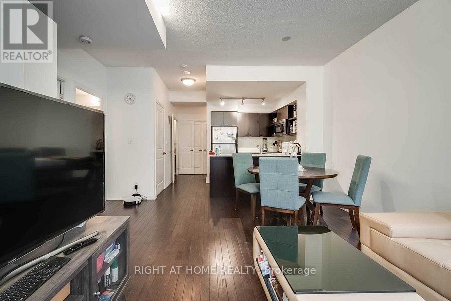 411 - 35 Hayden Street, Toronto, Ontario  M4Y 3C3 - Photo 2 - C12633426