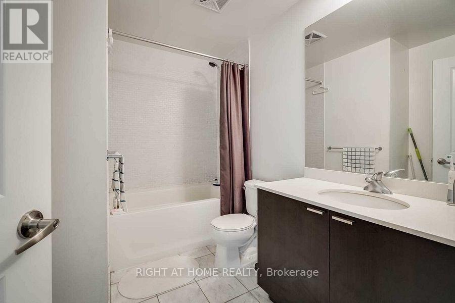 411 - 35 Hayden Street, Toronto, Ontario  M4Y 3C3 - Photo 7 - C12633426