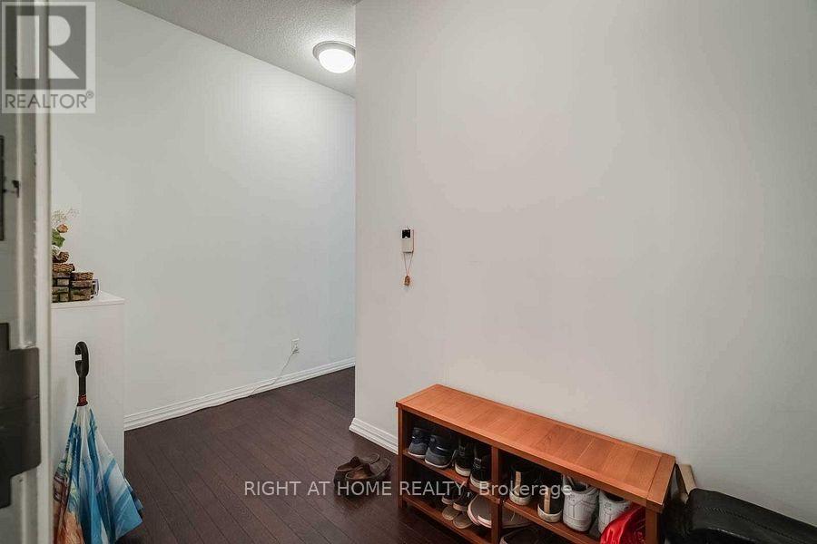 411 - 35 Hayden Street, Toronto, Ontario  M4Y 3C3 - Photo 8 - C12633426