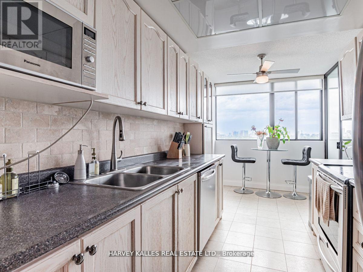 1408 - 133 Torresdale Avenue, Toronto (Westminster-Branson), Ontario  M2R 3T2 - Photo 4 - C12633462