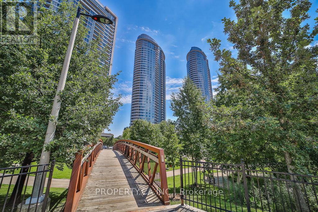 1219 - 135 VILLAGE GREEN SQUARE, Toronto, Ontario