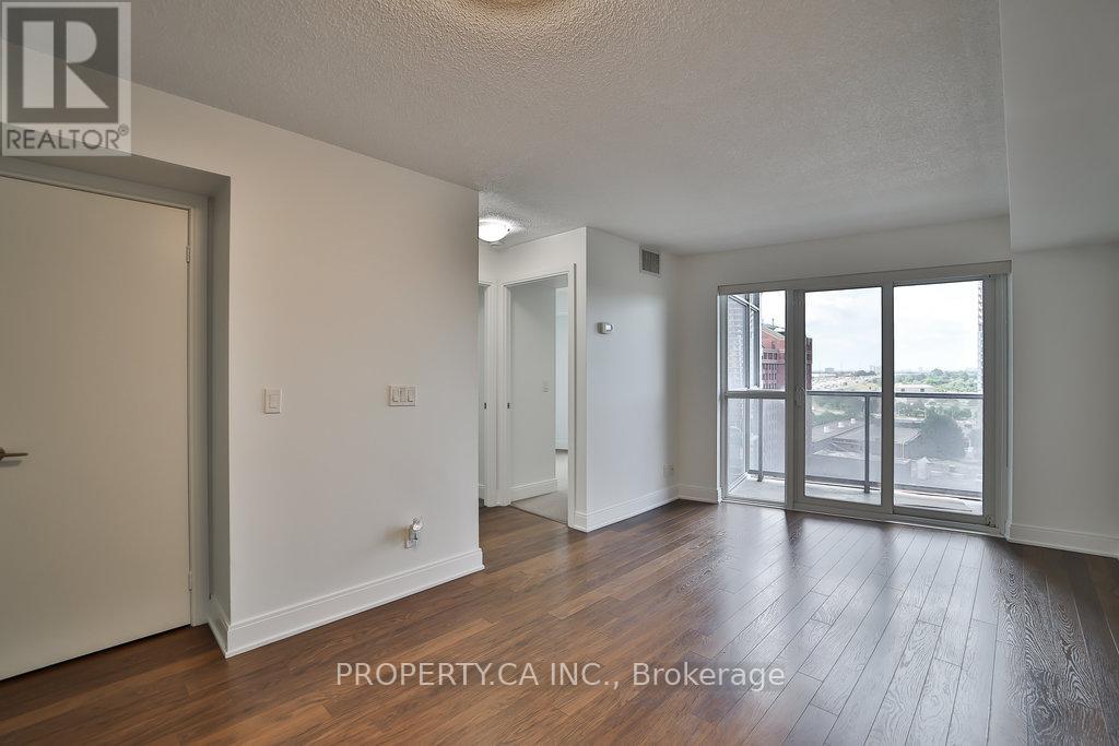 1219 - 135 Village Green Square, Toronto, Ontario  M1S 0G4 - Photo 5 - E12633422