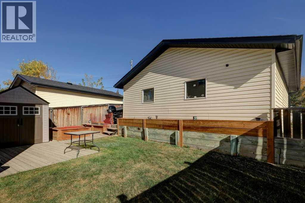 13 Ross Place, Crossfield, Alberta  T0M 0S0 - Photo 27 - A2262298