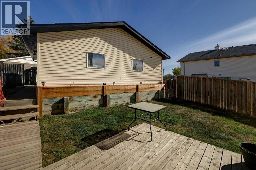 13 Ross Place, Crossfield, Alberta  T0M 0S0 - Photo 26 - A2262298