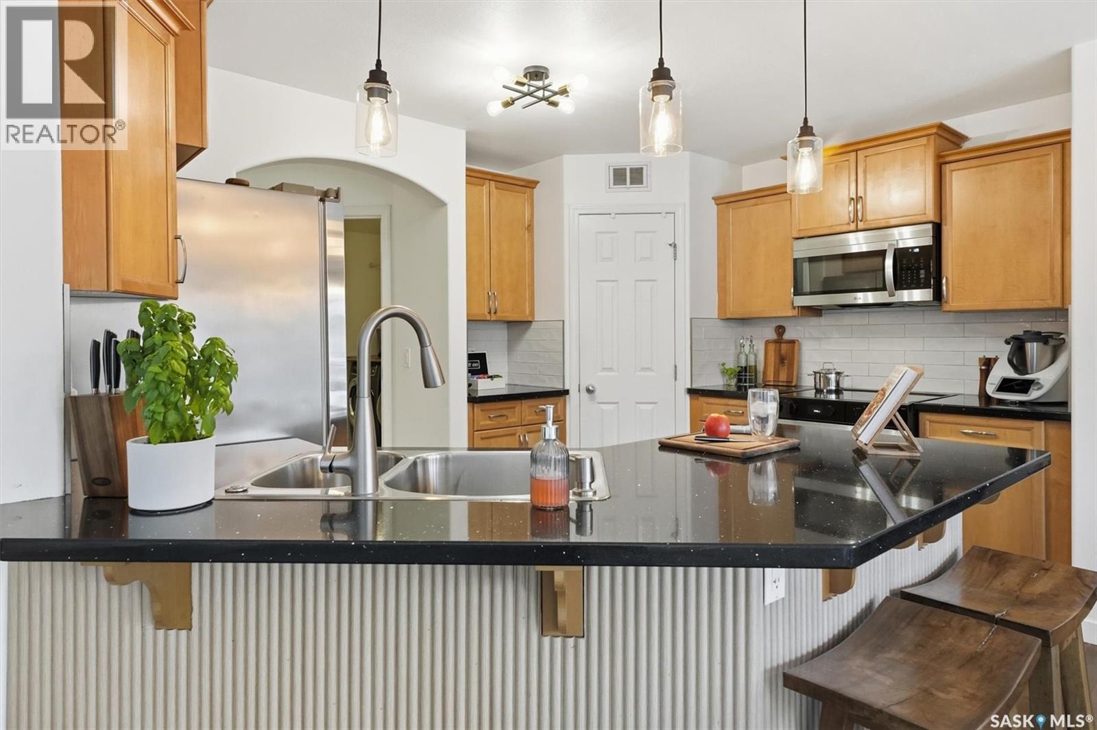 323 Hettle Cove, Saskatoon, Saskatchewan  S7T 0E8 - Photo 11 - SK025619