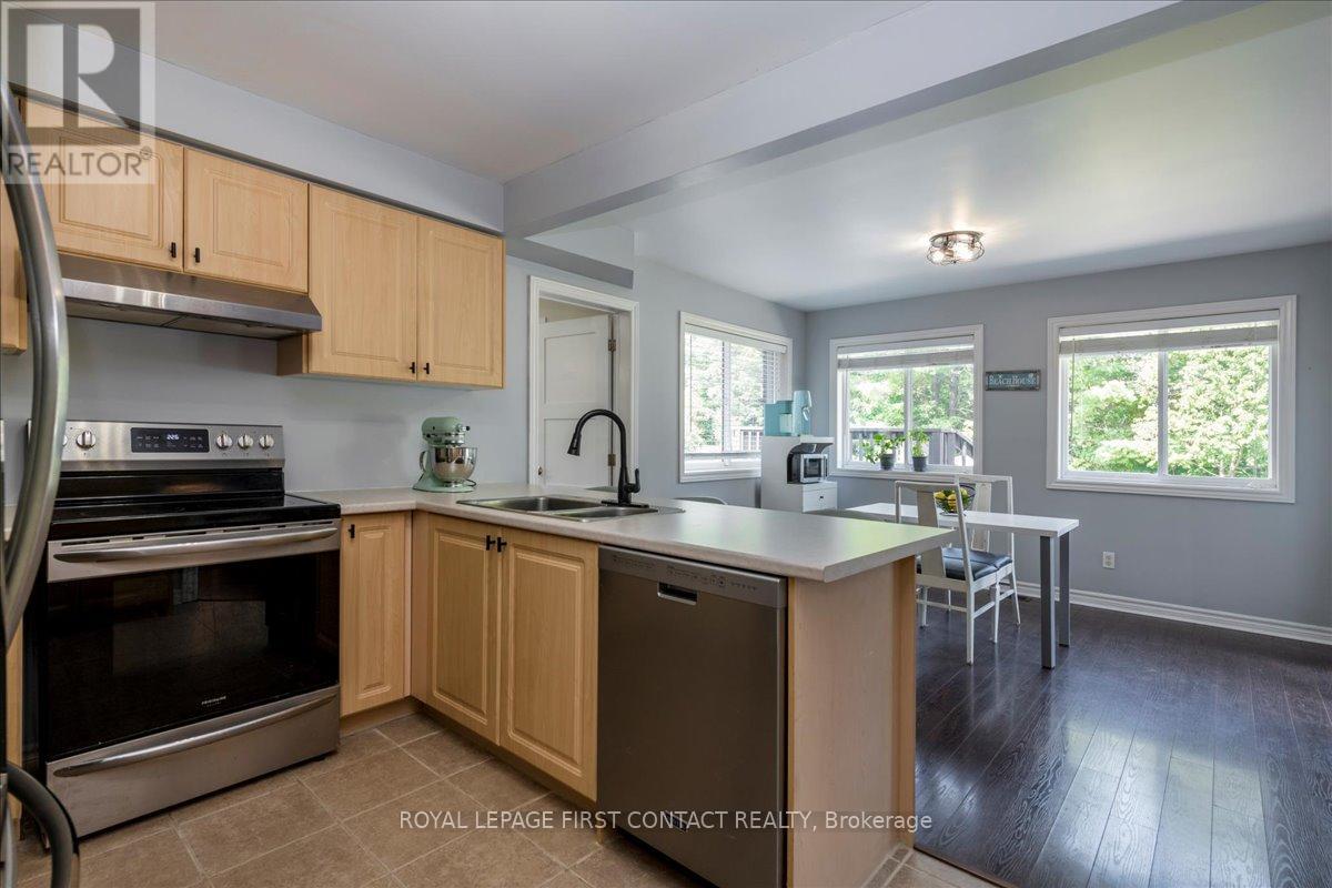 26 Kenwell Crescent, Barrie, Ontario  L4N 0A4 - Photo 10 - S12486307