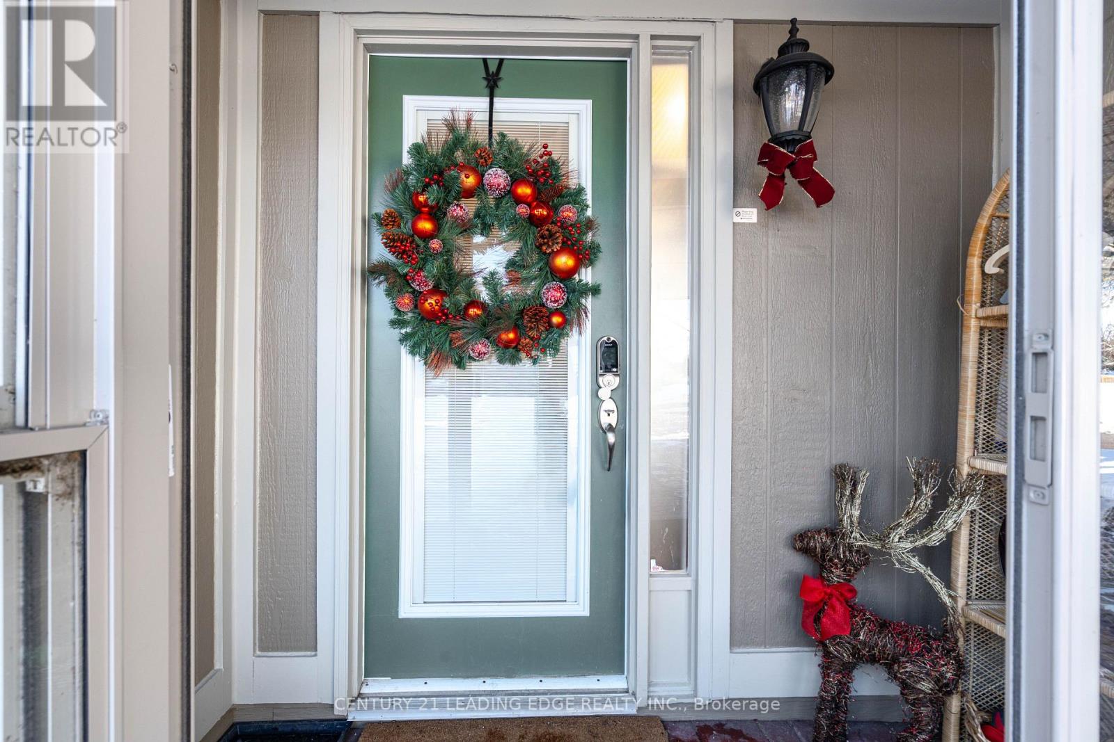 9 - 9 Davy Point Circle, Georgina, Ontario  L4P 3H2 - Photo 3 - N12633362