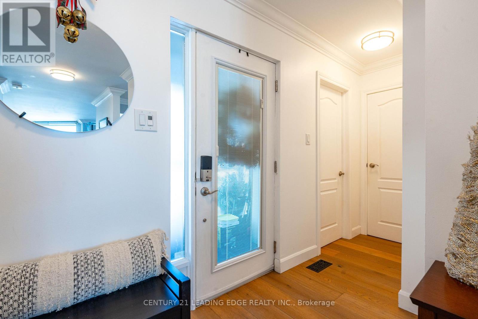 9 - 9 Davy Point Circle, Georgina, Ontario  L4P 3H2 - Photo 4 - N12633362