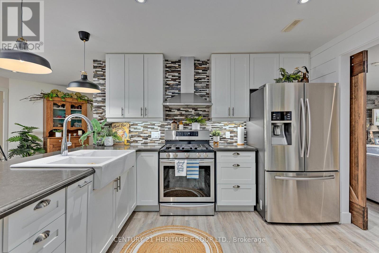 182 Parkview Drive, Innisfil (Gilford), Ontario  L0L 1R0 - Photo 13 - N12633370