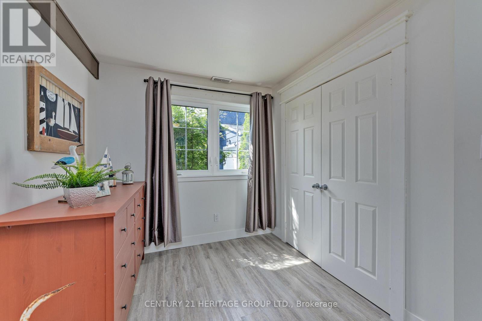 182 Parkview Drive, Innisfil (Gilford), Ontario  L0L 1R0 - Photo 20 - N12633370