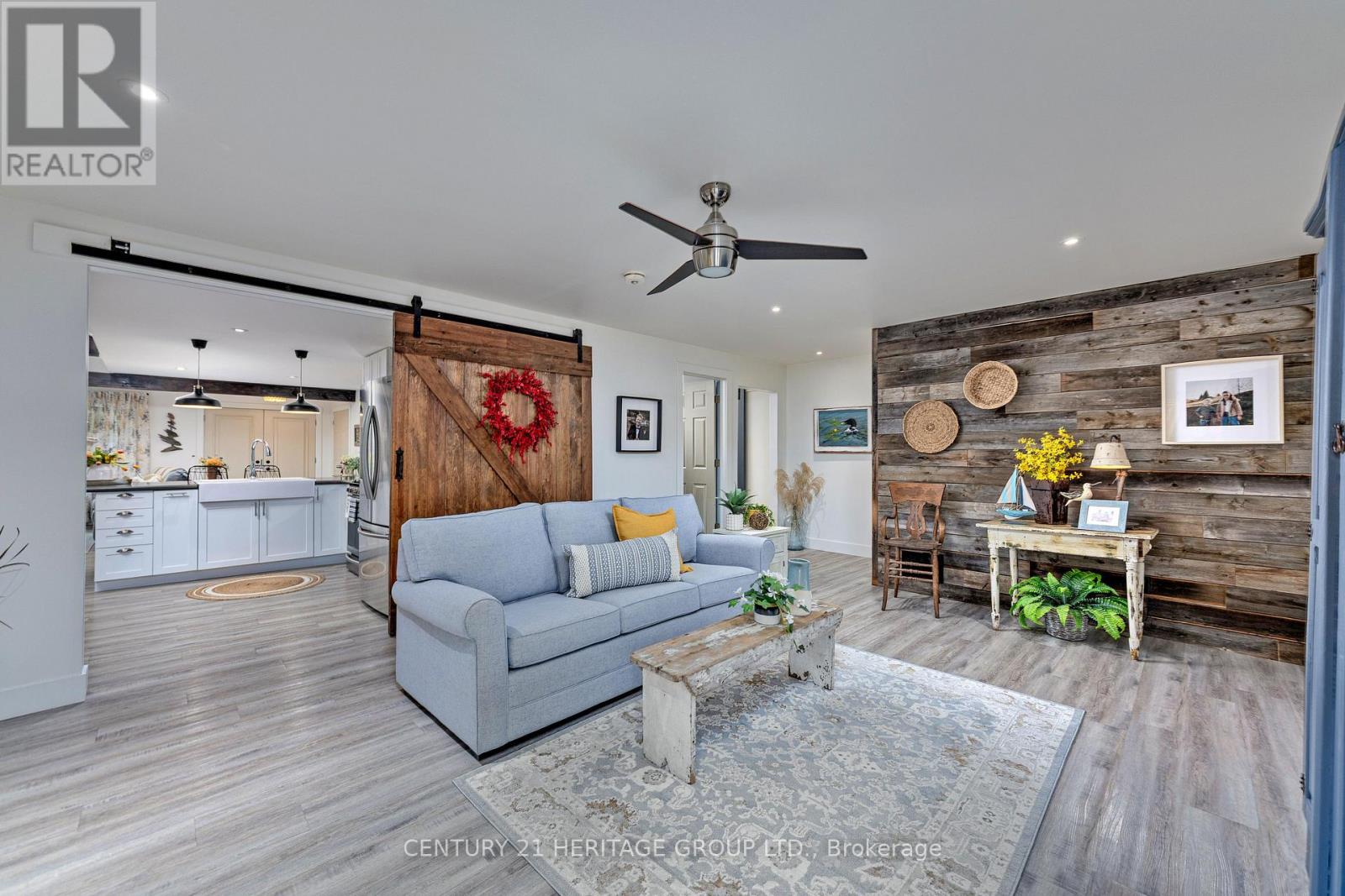 182 Parkview Drive, Innisfil (Gilford), Ontario  L0L 1R0 - Photo 3 - N12633370