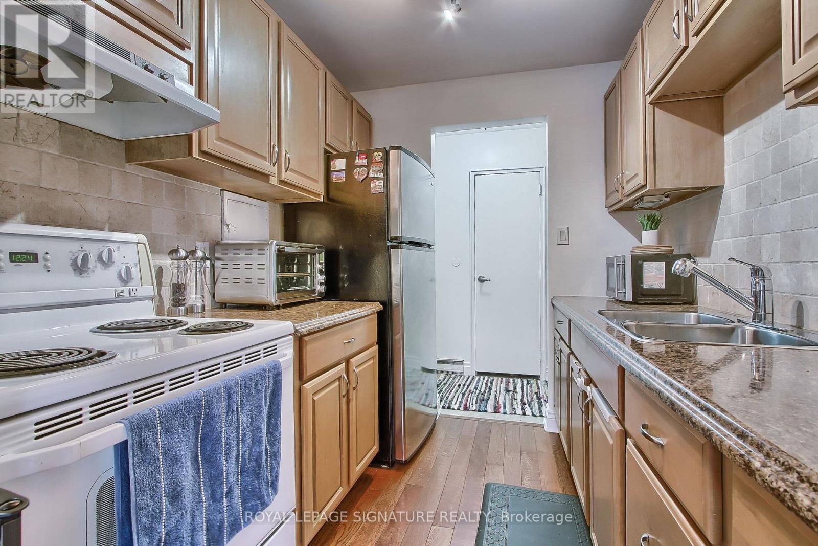 12 - 136 Scanlon Avenue, Bradford West Gwillimbury (Bradford), Ontario  L3Z 1G6 - Photo 7 - N12633400