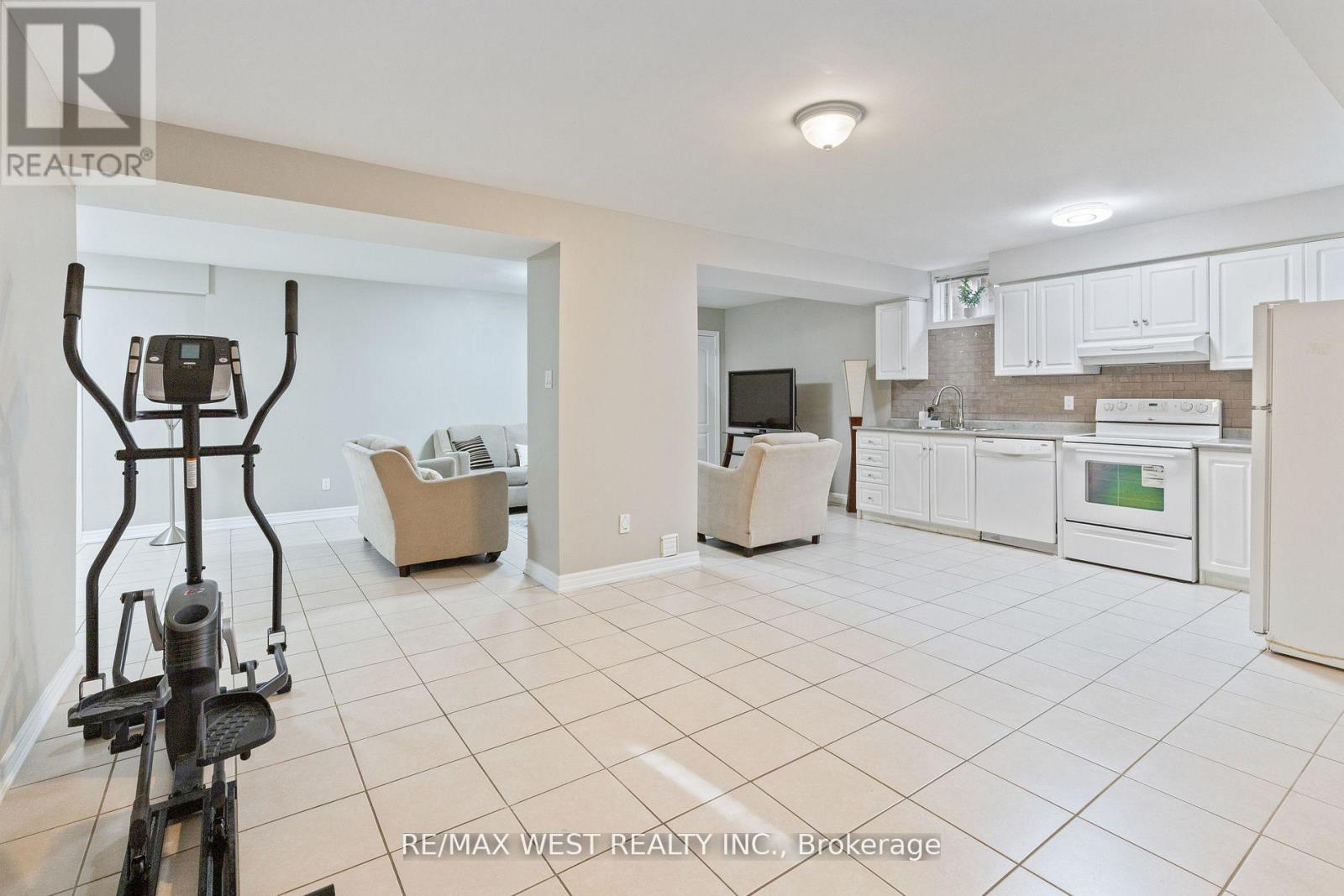 47 Timber Lane, Vaughan (East Woodbridge), Ontario  L4L 3J6 - Photo 16 - N12633472