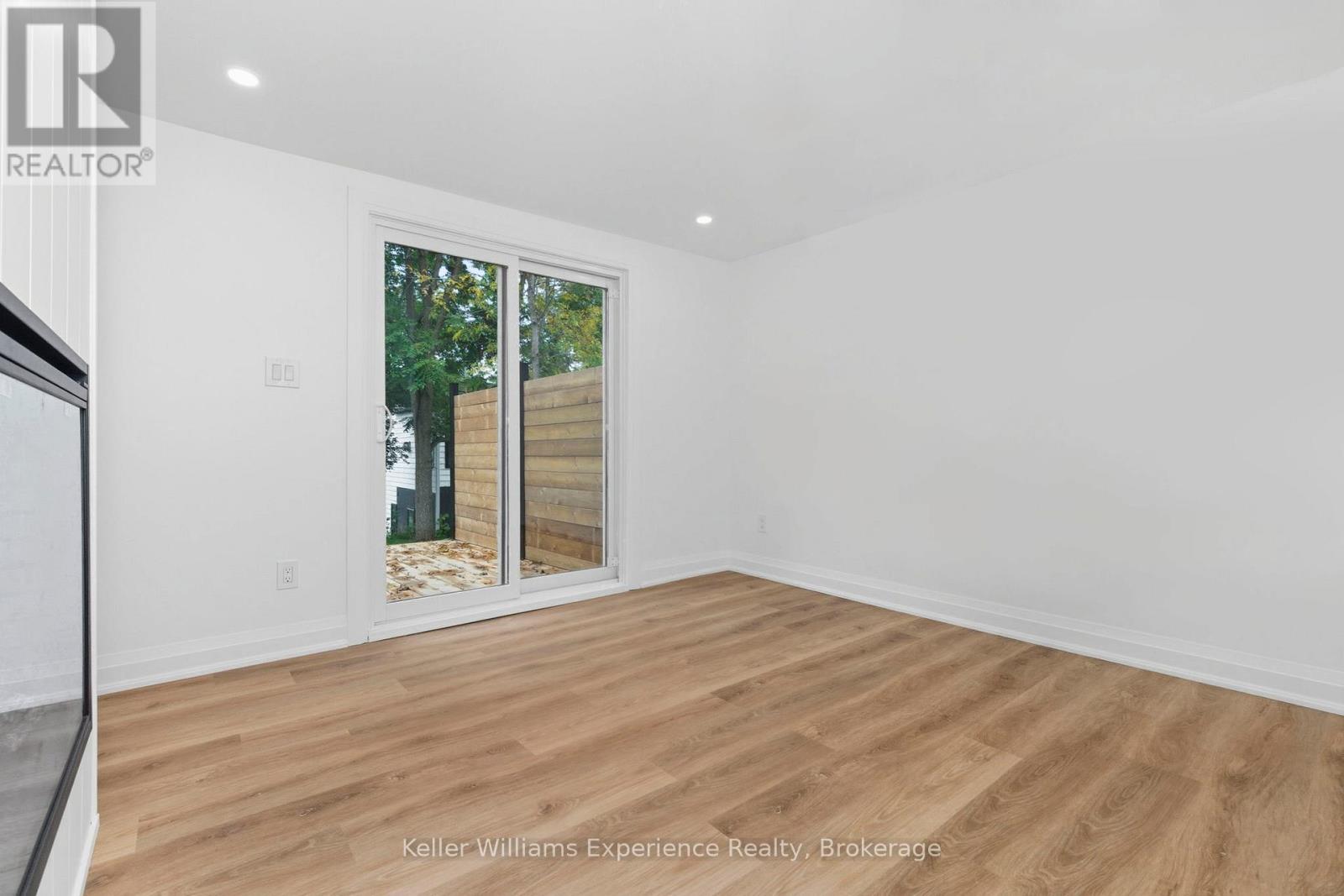 3355 Muskoka Street, Severn, Ontario L0K 2B0 - Photo 15 - S12540596