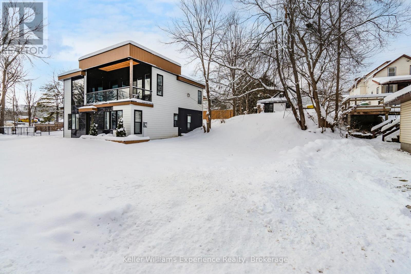 3355 Muskoka Street, Severn, Ontario L0K 2B0 - Photo 36 - S12540596