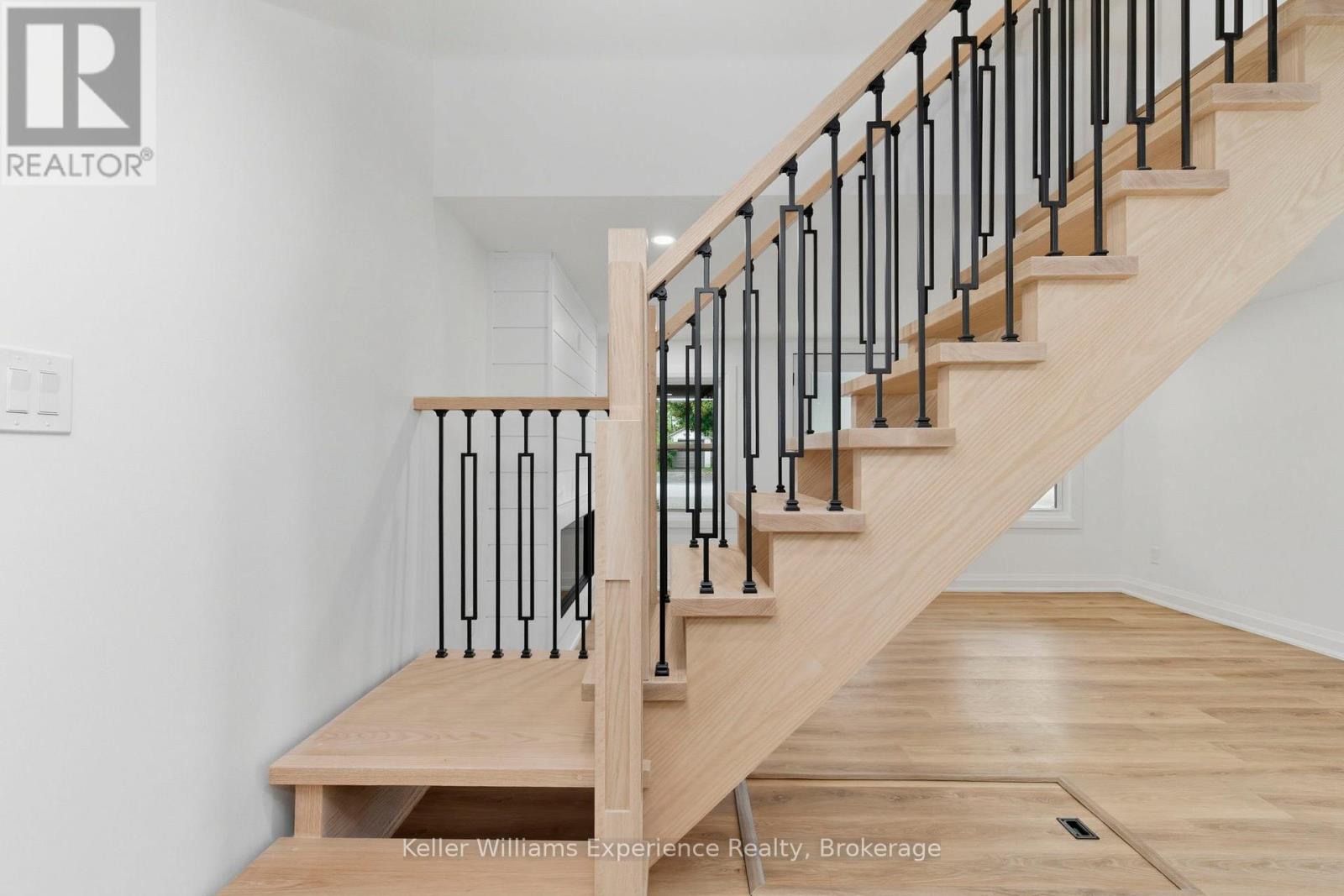 3355 Muskoka Street, Severn, Ontario L0K 2B0 - Photo 19 - S12540596