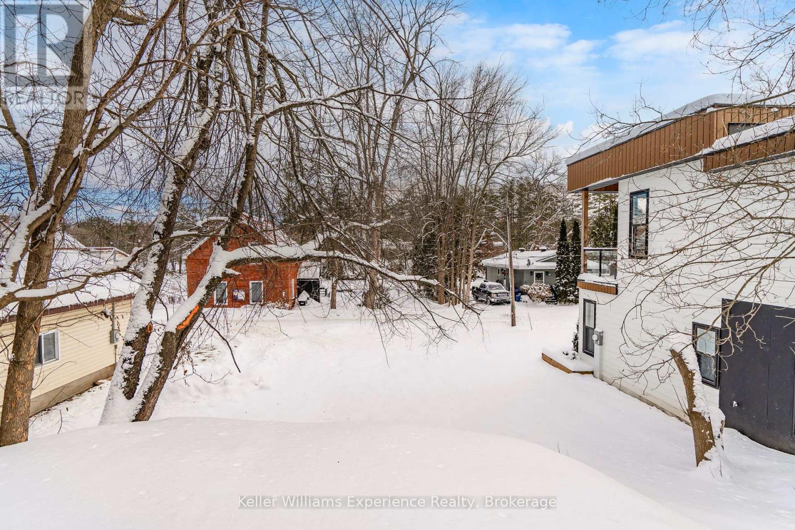 3355 Muskoka Street, Severn, Ontario L0K 2B0 - Photo 32 - S12540596