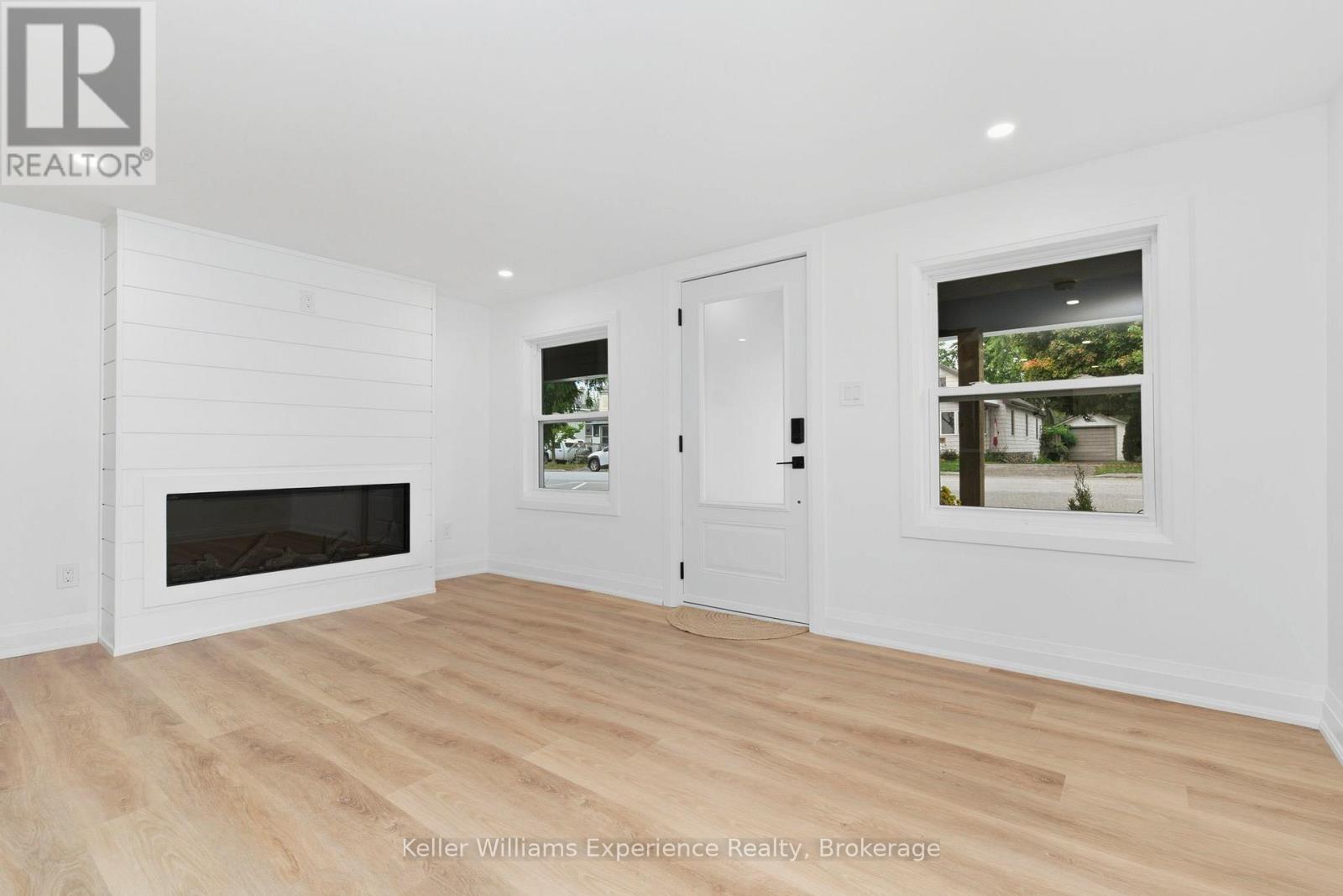 3355 Muskoka Street, Severn, Ontario L0K 2B0 - Photo 5 - S12540596