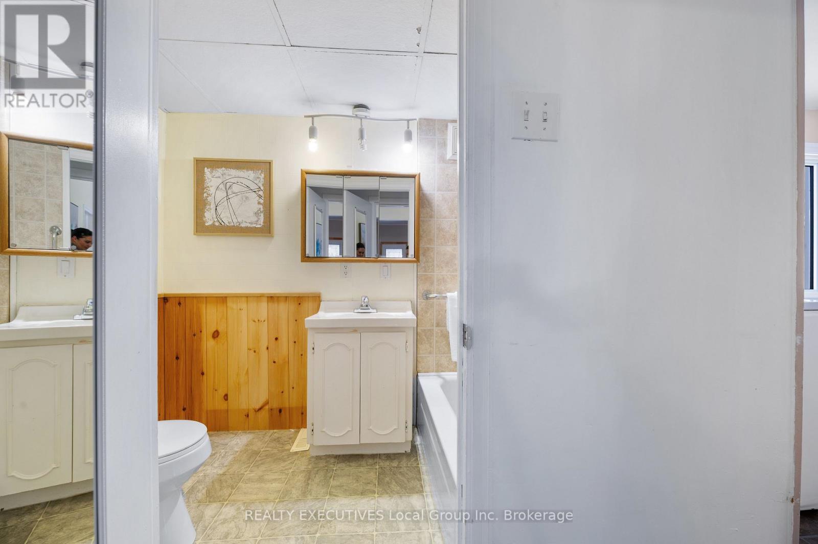 141 Bay Street, Callander, Ontario  P0H 1H0 - Photo 19 - X12633542