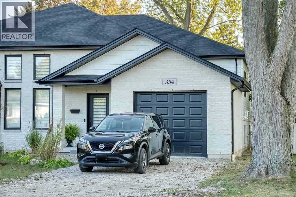 MLS# 25031678: 360 BOUFFARD, LaSalle, Canada