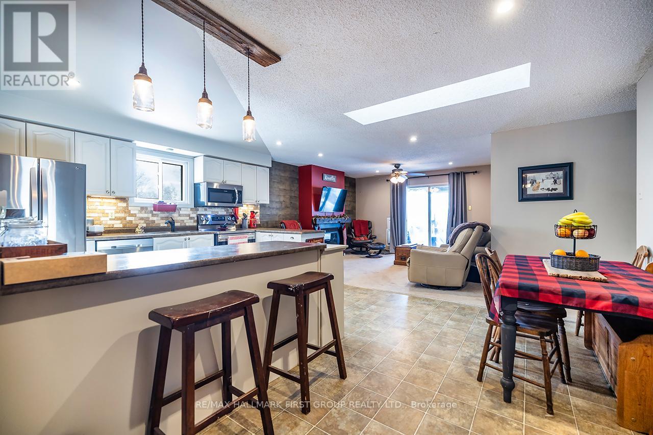 138 Orchard Heights Drive, Clarington, Ontario  L1B 1J7 - Photo 6 - E12633552