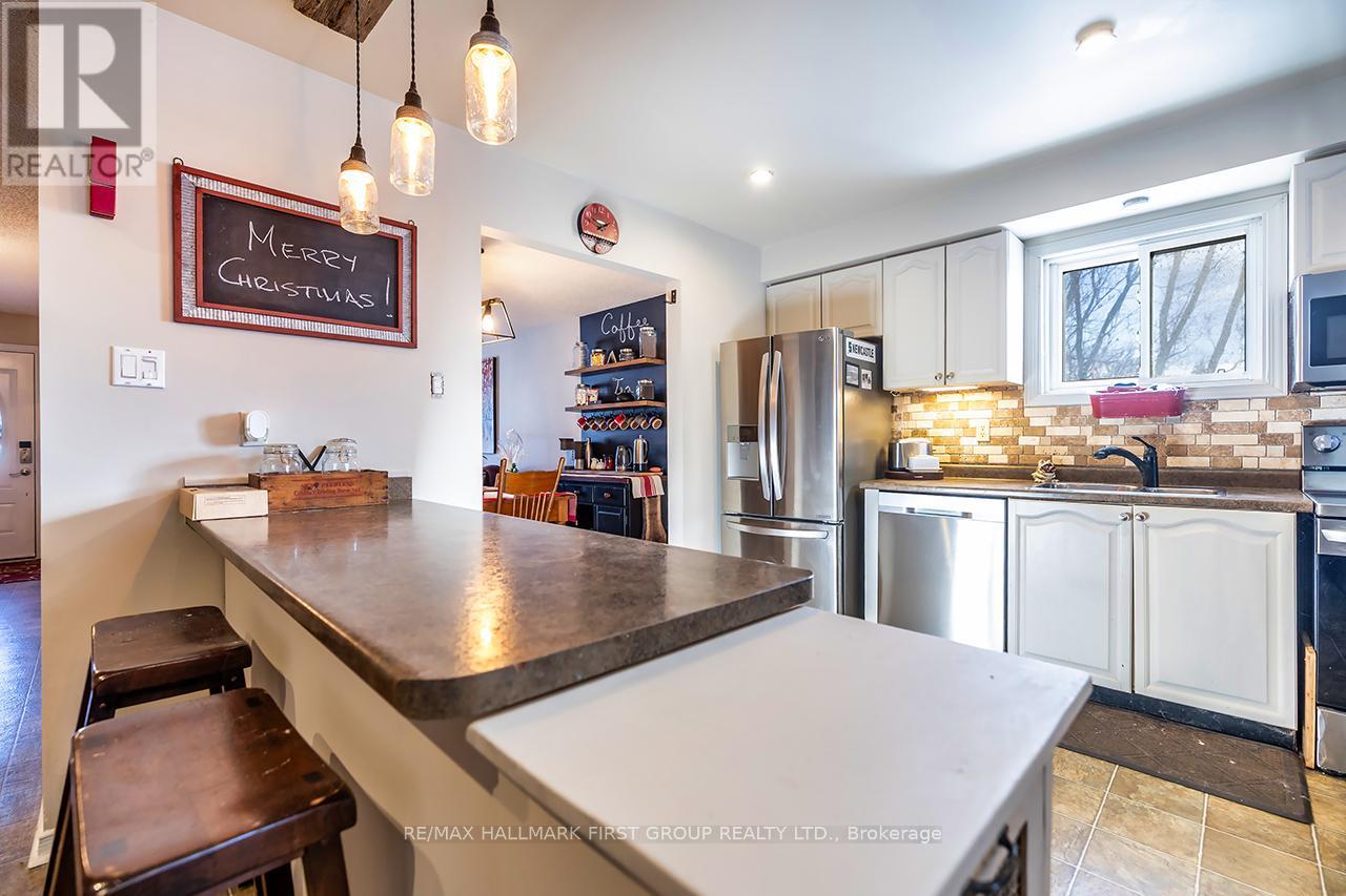 138 Orchard Heights Drive, Clarington, Ontario  L1B 1J7 - Photo 7 - E12633552