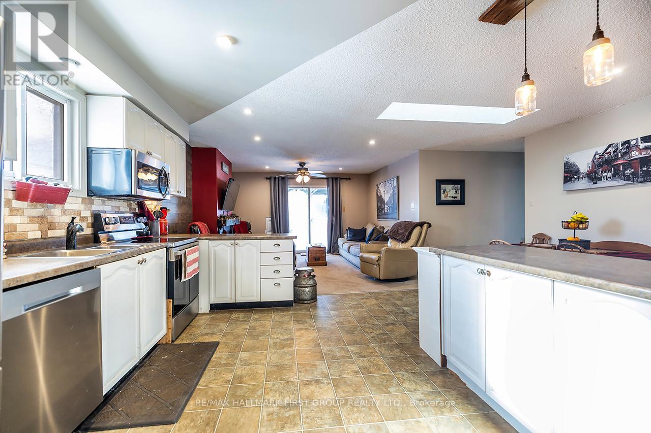 138 Orchard Heights Drive, Clarington, Ontario  L1B 1J7 - Photo 9 - E12633552