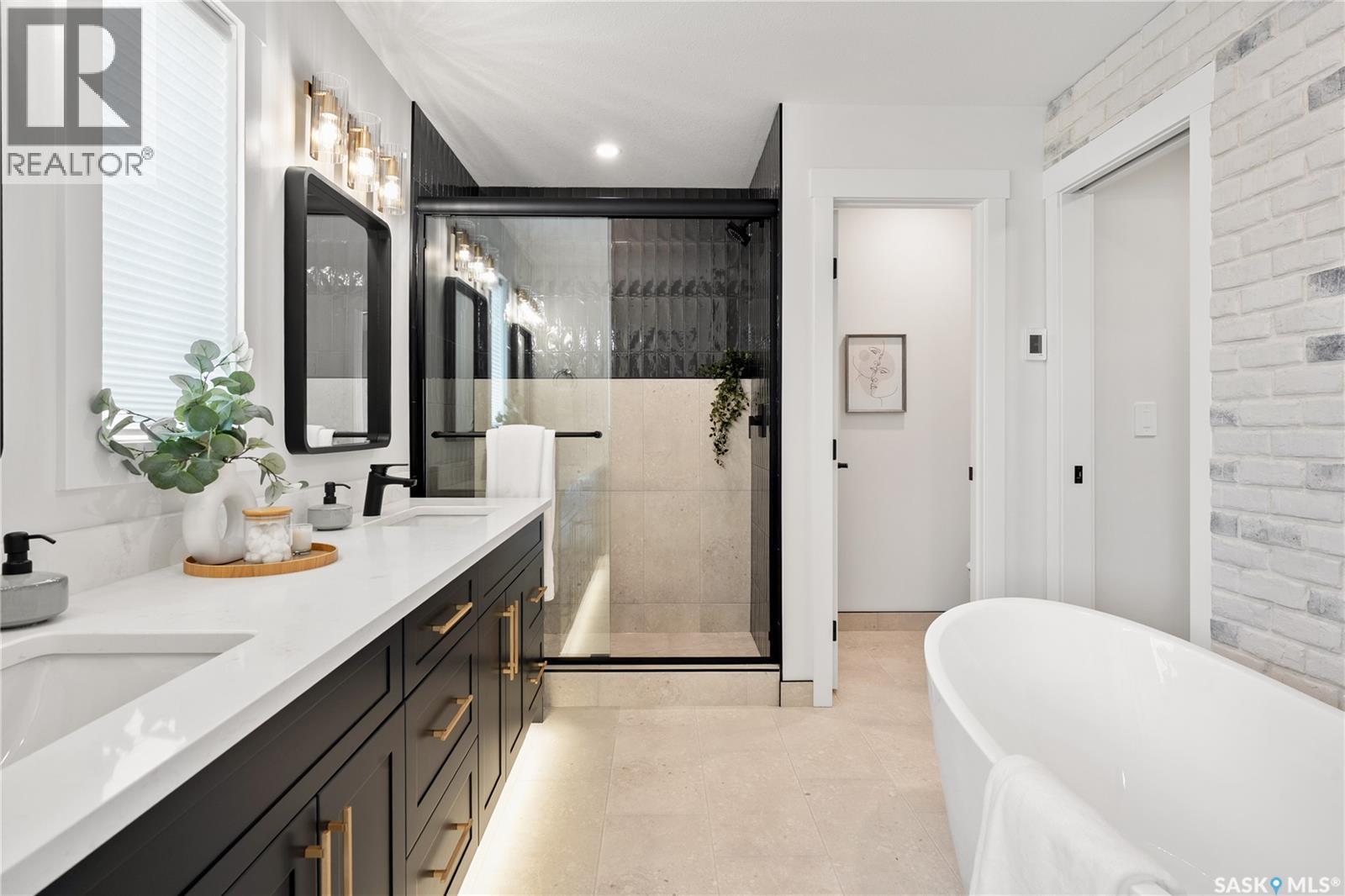 407 Doran Crescent, Saskatoon, Saskatchewan S7V 1L1 - Photo 12 - SK000008