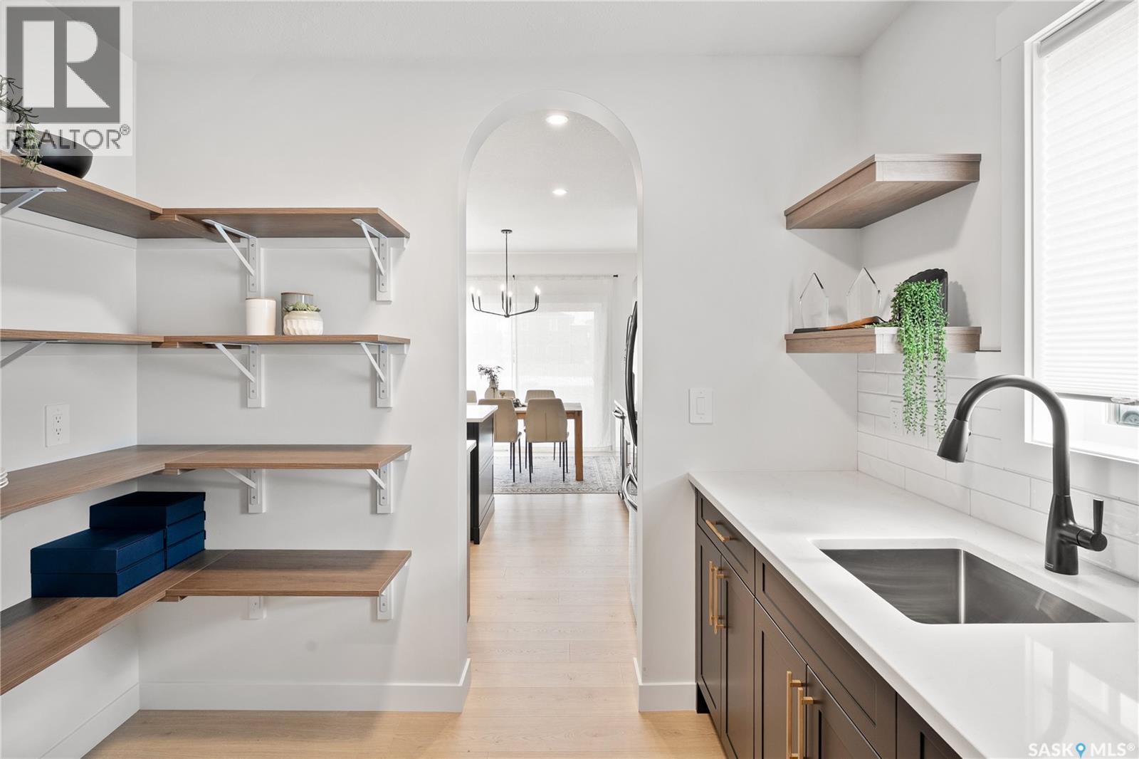 407 Doran Crescent, Saskatoon, Saskatchewan S7V 1L1 - Photo 6 - SK000008