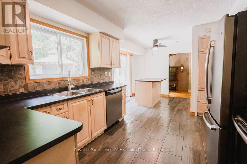 12 Murray Street, Sundridge, Ontario  P0A 1Z0 - Photo 11 - X12633500