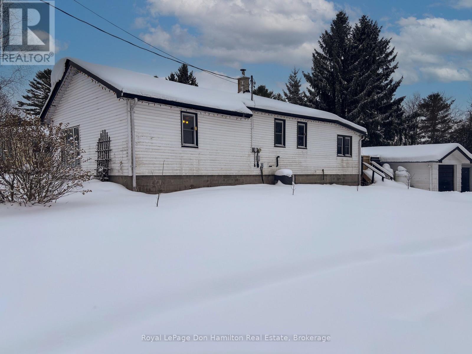 34 George Street N, West Grey, Ontario  N0G 1S0 - Photo 5 - X12633506
