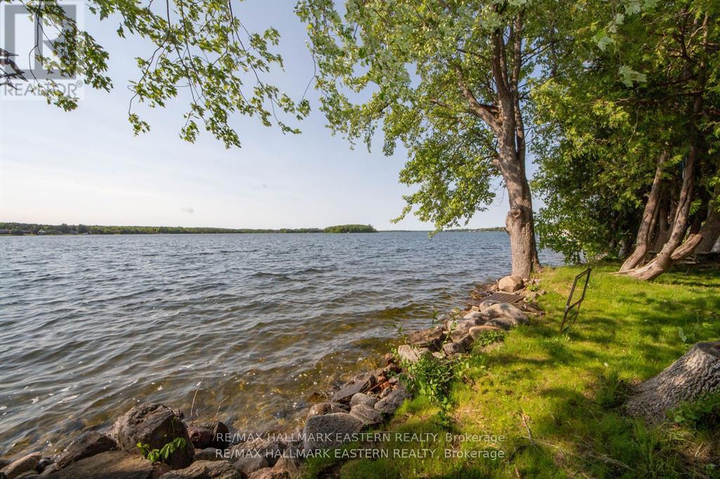 1682 Poplar Point Road S, Selwyn, Ontario  K9J 6X5 - Photo 2 - X12633594