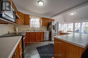 1682 Poplar Point Road S, Selwyn, Ontario  K9J 6X5 - Photo 4 - X12633594