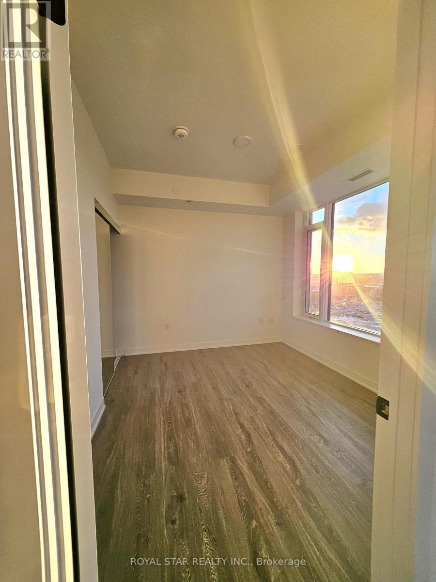 1210 - 2495 Eglinton Avenue W, Mississauga, Ontario  L5M 2T2 - Photo 9 - W12631764